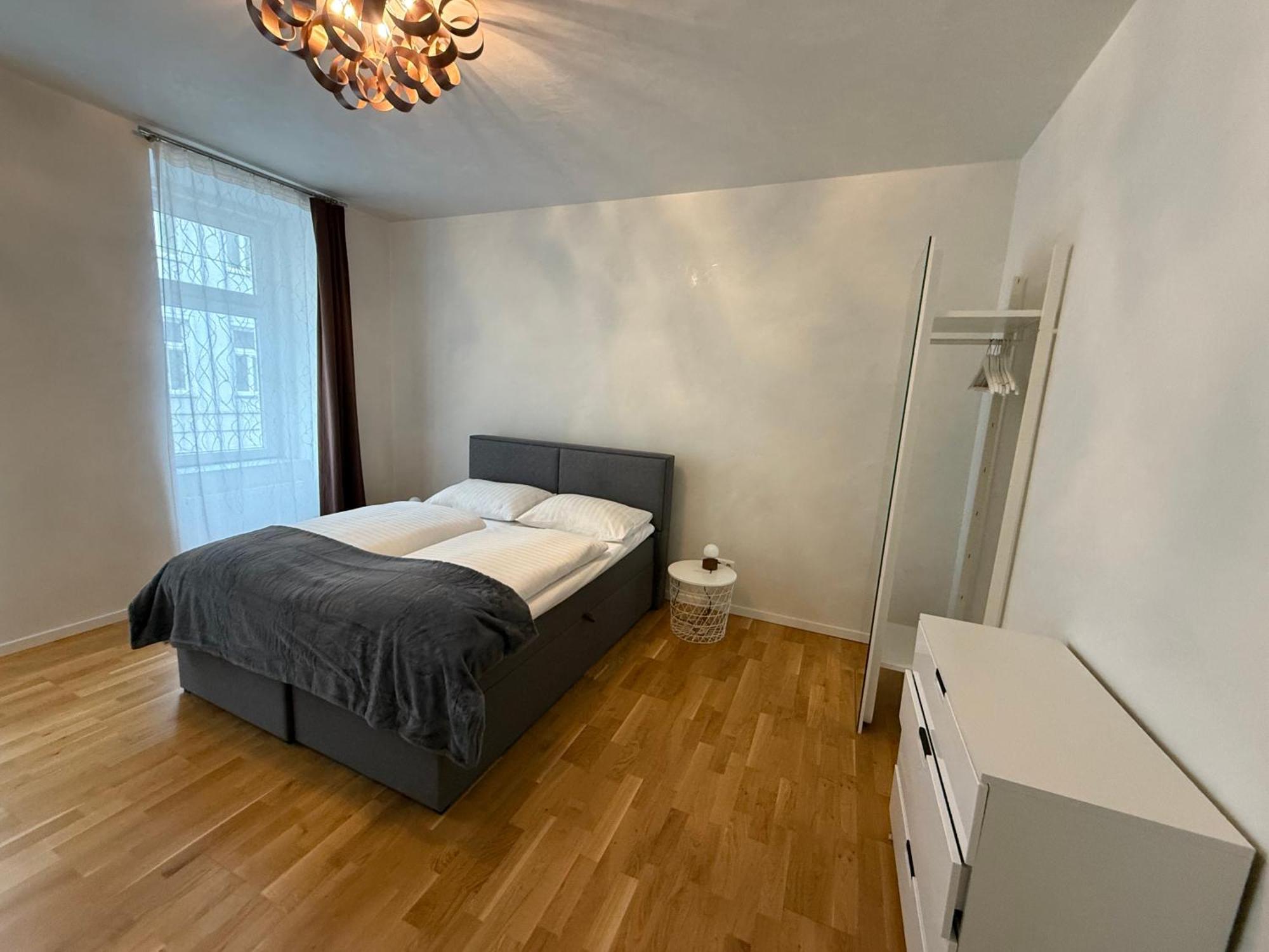 Apartment Number 4 Вена Экстерьер фото